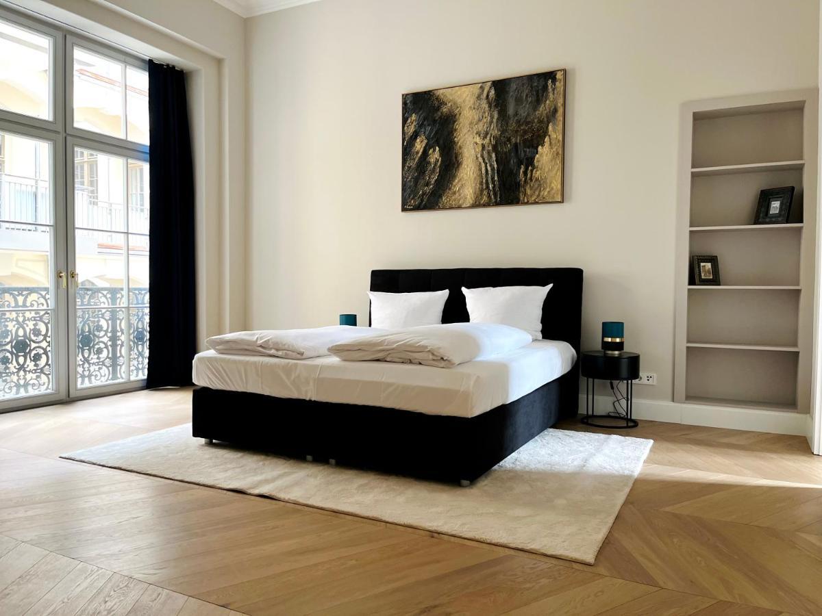 Luxury / 3-raum-suite An Der Frauenkirche / 6 Дрезден